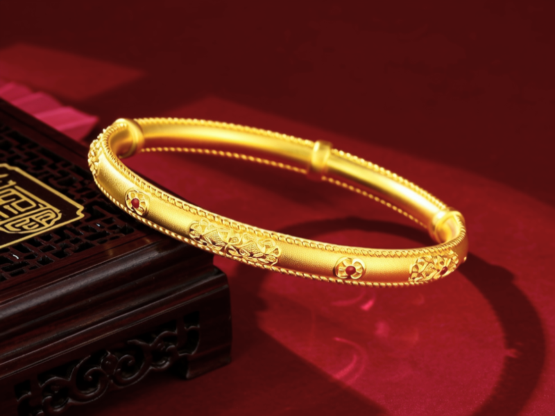 古法工艺黄金手镯图片